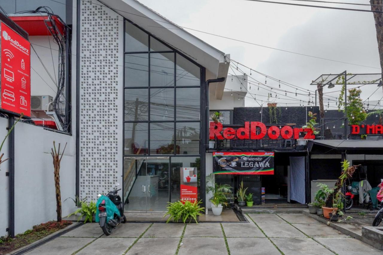 RedDoorz @ Demangan Sari Residence Pakualaman Buitenkant foto