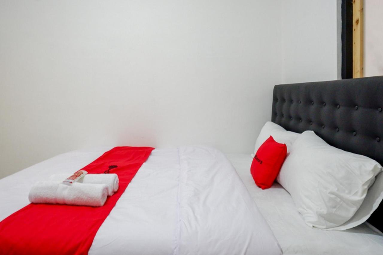 RedDoorz @ Demangan Sari Residence Pakualaman Buitenkant foto