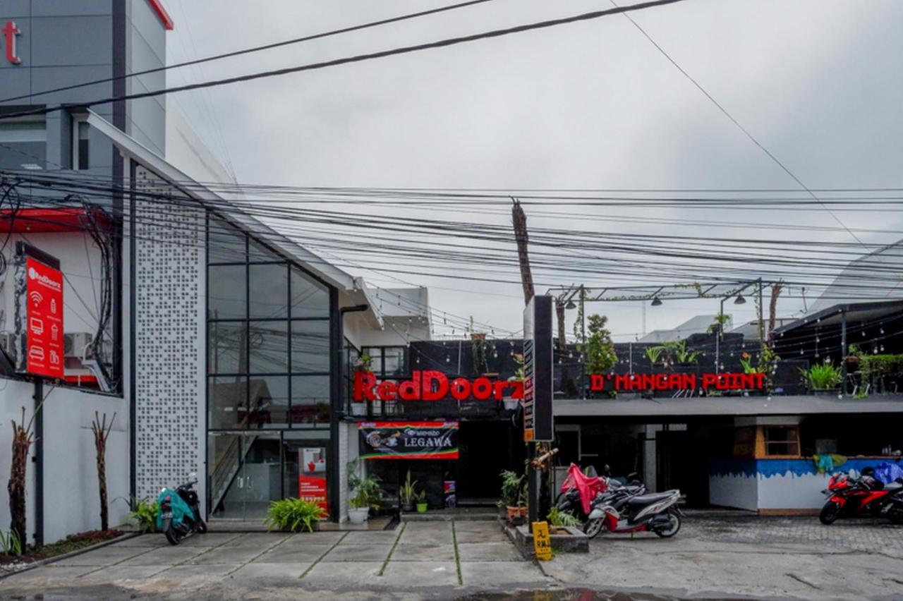 RedDoorz @ Demangan Sari Residence Pakualaman Buitenkant foto