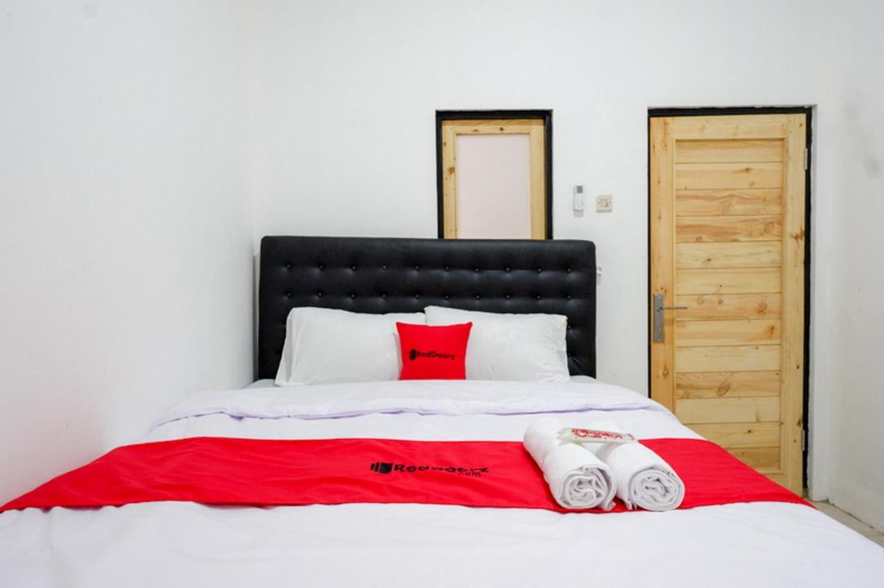 RedDoorz @ Demangan Sari Residence Pakualaman Buitenkant foto